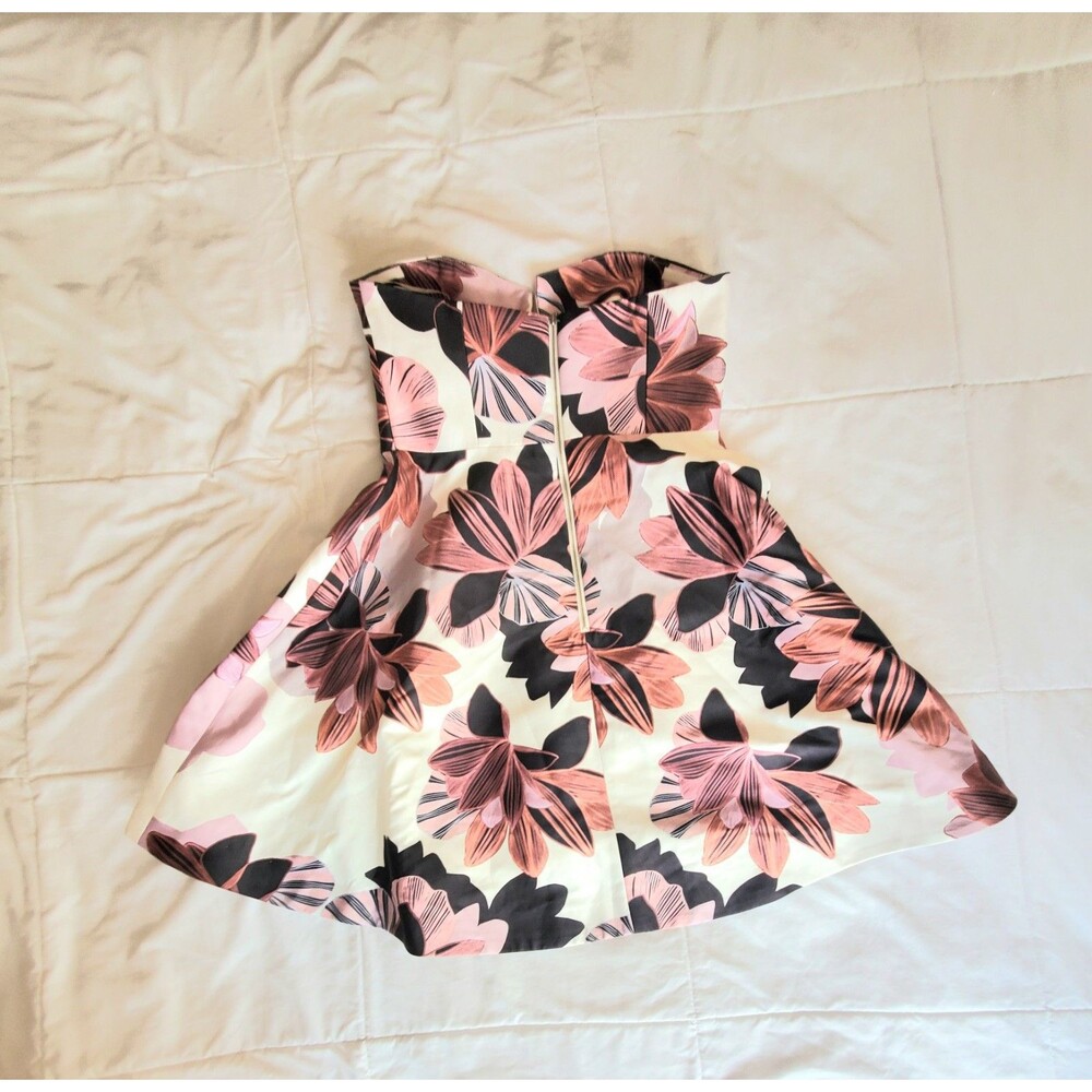 Keepsake The Label Divide Mini Dress NWT Womens Medium Collage Floral Pink - Picture 2 of 8